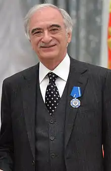 On the ceremony of rewarding the order of Honour. (2015)