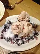 Berry bingsu