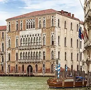 Ca' Foscari, built in late Venetian Gothic style.