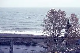 The sea, pouring rain and crazy winds, Chemin des Coudriers