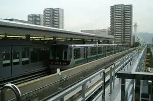 A Kobe New Transit 2000 series train at Shimin Hiroba