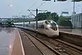 A CR400BF EMU on G3 service arriving at Shanghai Hongqiao