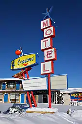 Image 21The 4 Seasons Motel sign in Wisconsin Dells, Wisconsin is an excellent example of googie architecture (from Motel)