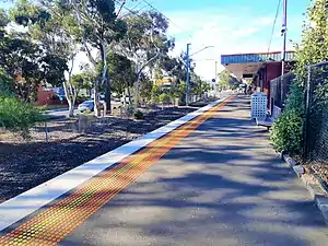 Comeng at the eastend of altona viewed from platform 1