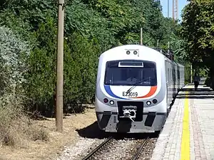 A westbound train entering the station in August 2013.