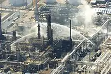 Image 127Fire-extinguishing operations after the Texas City Refinery explosion (from Oil refinery)