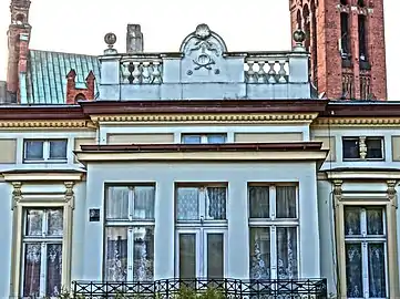 Detail of the parapet