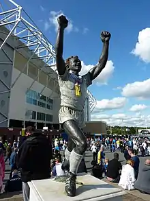 The Billy Bremner statue opposite the club shop at the south-east corner of the ground