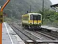 A class 120-200 one-man-operated train at Bingo Ochiai (2006-09-17)