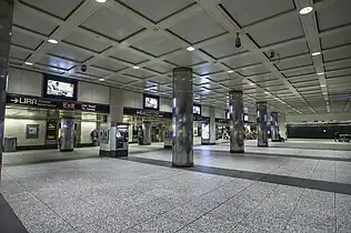 LIRR concourse in 2015