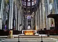 18th=century altar and apse at the east end