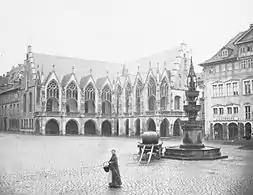 City Hall and fountain, installed 1408 (photo circa 1865)