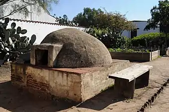 Outdoor oven