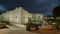 Castello_di_Barletta_particolare_notte