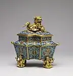 Cloisonné box; 18th century; cloisonné enamels on copper with gilt bronze; 20.5 × 19.8 cm; Walters Art Museum (Baltimore, Maryland, US)