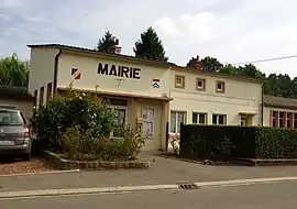 The town hall of Croix-en-Ternois