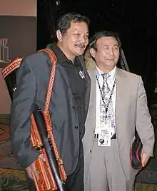 Efren Reyes next to a fan