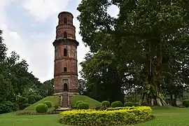 A Sultanate era standalone minaret