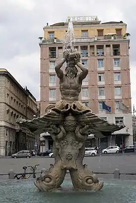 Fontana del Tritone by Gian Lorenzo Bernini