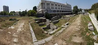 Panoramic view of cardo maximus and decumanus maximus