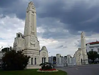 The 2nd gate, seen from inside.