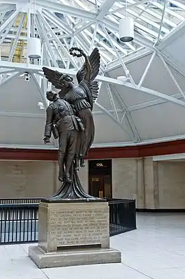 Sculpture L'Ange de la Victoire in Windsor Station.