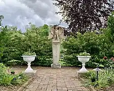 Garden sculpture