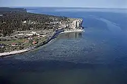 Västerhejde coastline with Högklint cliff