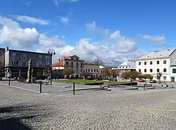 Mírové Square