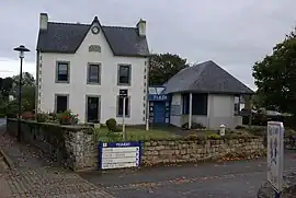 The town hall in Peumerit