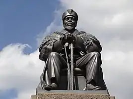 Jomo Kenyatta statue