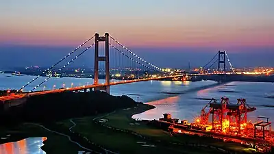 The expressway crosses the Yangtze River over the Jiangyin Suspension Bridge