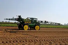 Field sprayer