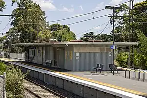 Westbound view of Jordanville platforms 1&2