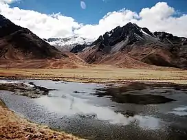 Mountains at the La Raya pass