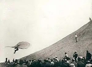 Normal soaring apparatus with the enlarged tail,29 June 1895