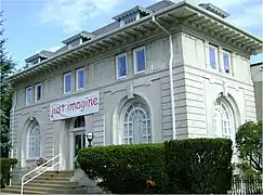 Ludington Public Library front exterior in 2008