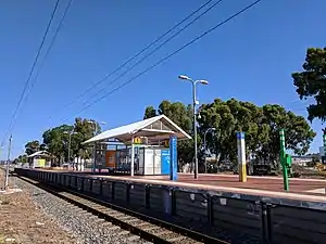 Maddington station platform