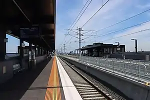 Southbound view from Moreland platform 1 facing towards platform 2