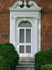 Door with swan's neck pediment, Maryland, c. 1788