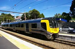 EMU 4103 at Khandallah Station in March 2011