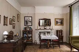 Old Farm, drawing room