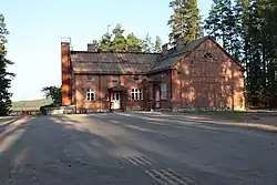 Oravasaari school