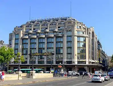 La Samaritaine department store, by Henri Sauvage, Paris, (1925–28)