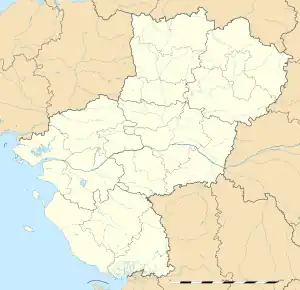 Azé is located in Pays de la Loire