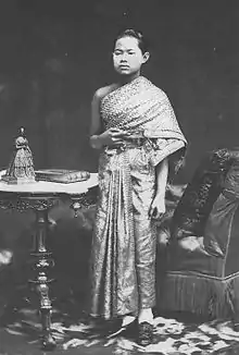 Queen Sunandha, one of the four consorts of King Chulalongkorn with  the early Rattanakosin style clothing