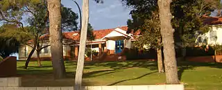 Image 3A school entrance building in Australia (from School)