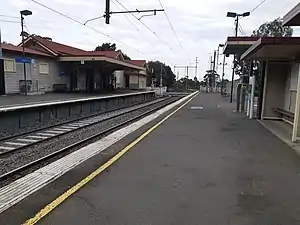 Southbound view from Royal Park platform 2 facing towards platform 1