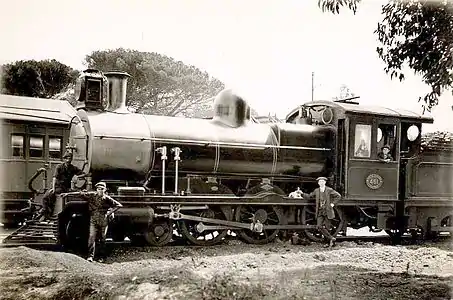 Dübs-built ex Western System no. 181, SAR no. 461, with a Belpaire firebox and Type YC three-axle tender