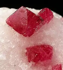 Spinel on marble, Lục Yên District